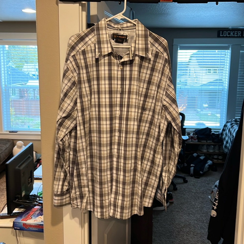 Men’s Ariat Long-Sleeve Shirt-XXL, NICE!